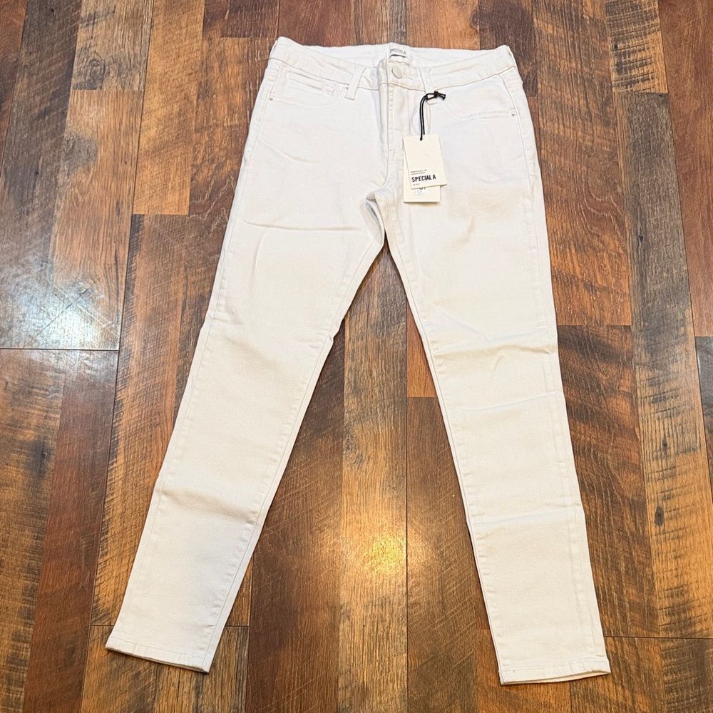 Special A Jeans 5 (6008) NWT